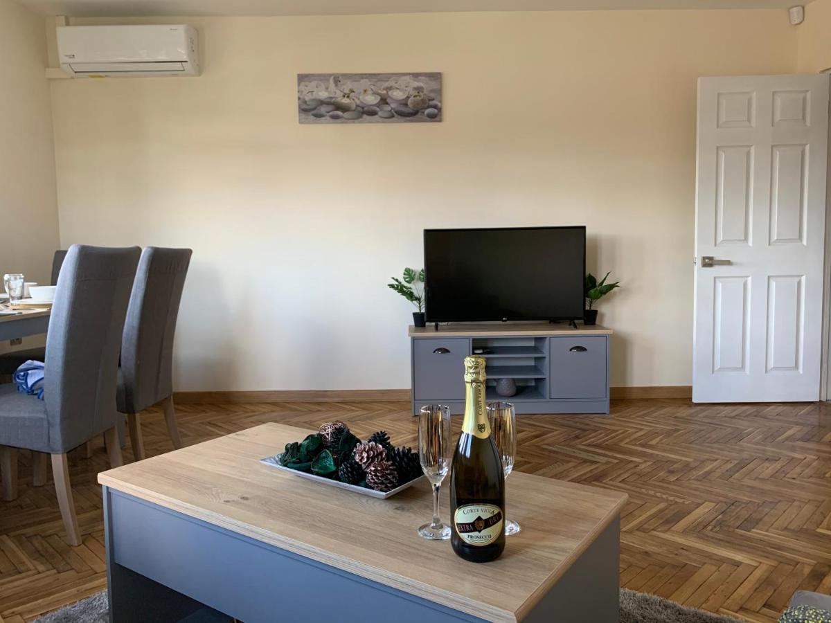 Apartment Zdravets, In The Heart Of The Old City Veliko Tărnovo Esterno foto