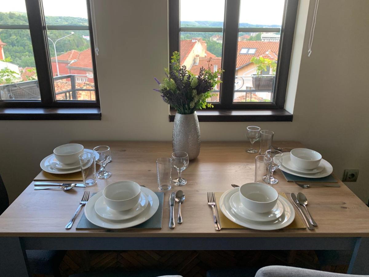 Apartment Zdravets, In The Heart Of The Old City Veliko Tărnovo Esterno foto