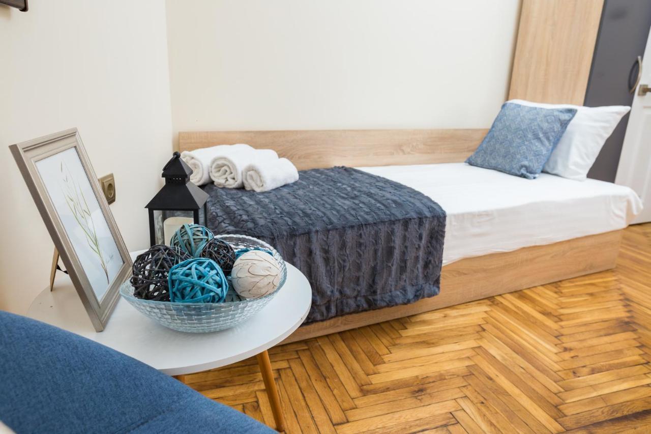 Apartment Zdravets, In The Heart Of The Old City Veliko Tărnovo Esterno foto