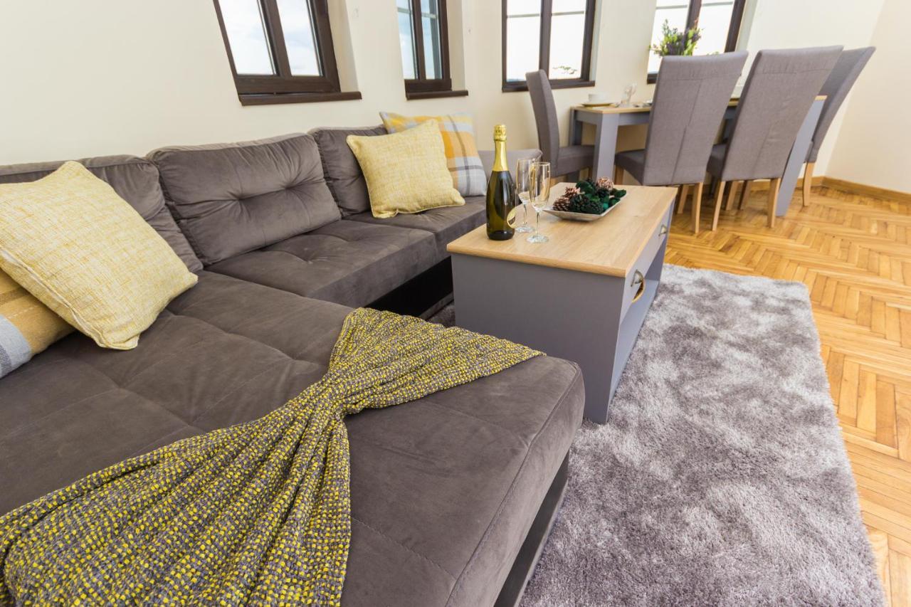 Apartment Zdravets, In The Heart Of The Old City Veliko Tărnovo Esterno foto
