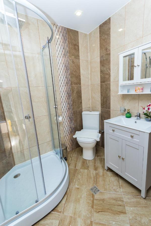 Apartment Zdravets, In The Heart Of The Old City Veliko Tărnovo Esterno foto